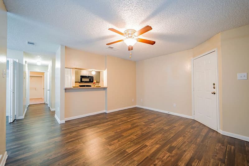 Oak Bend Place photo 3