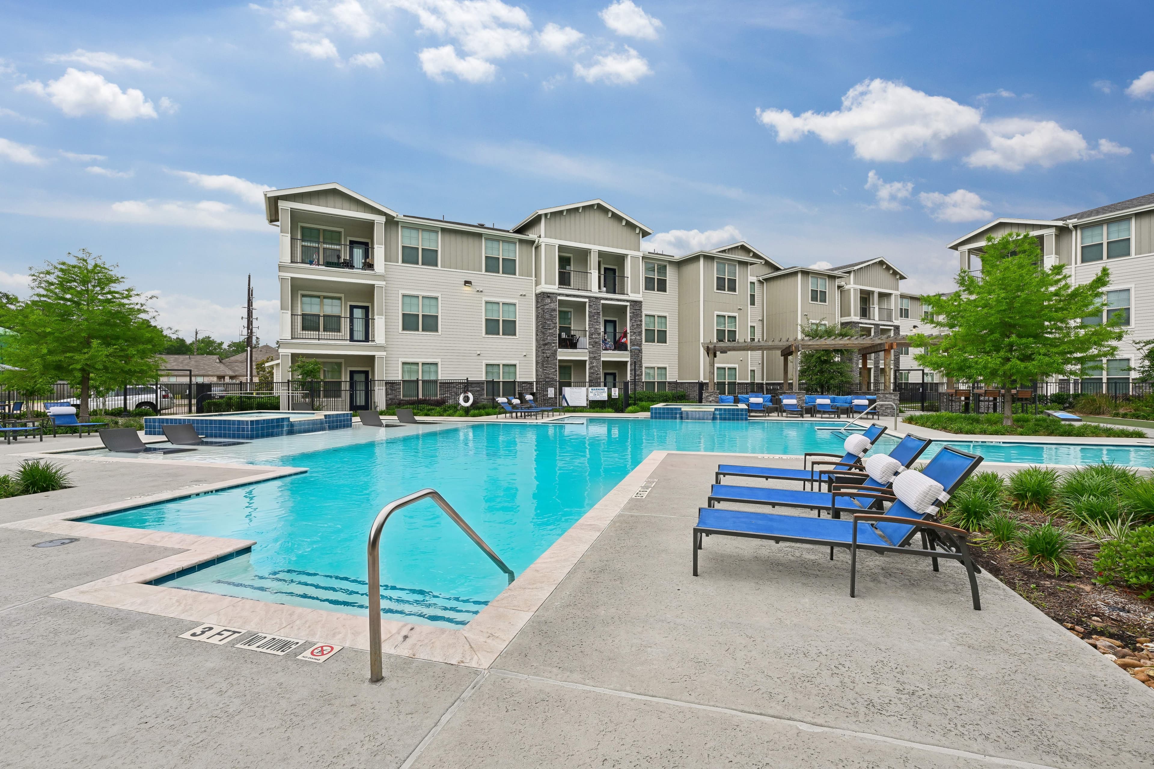 The Henry At Lake Houston