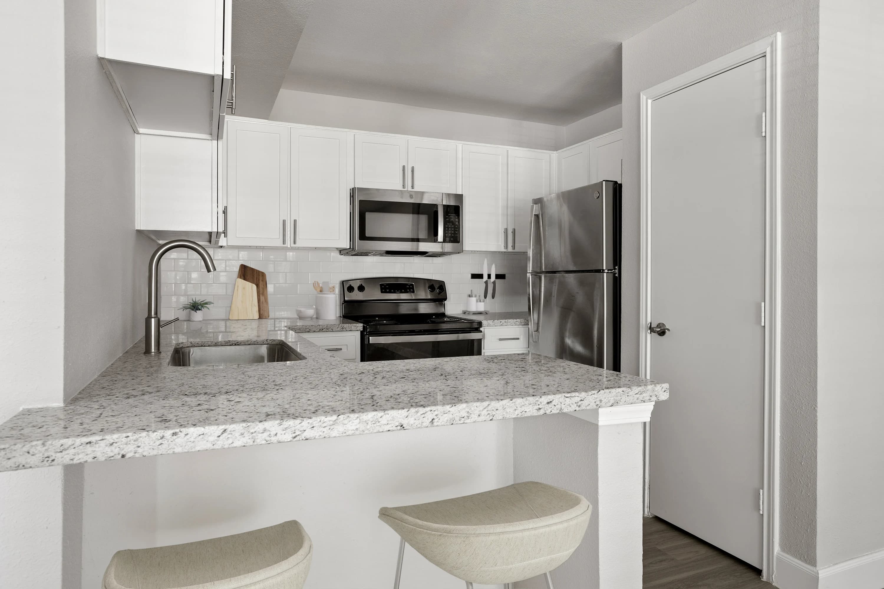 8181 Med Center photo 2