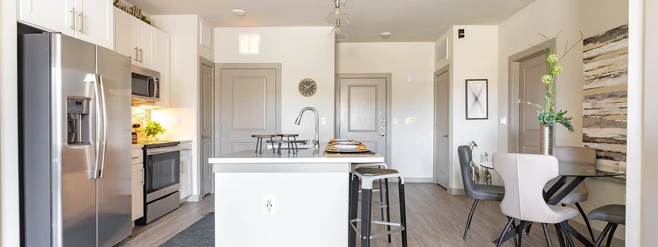 Radius West photo 2