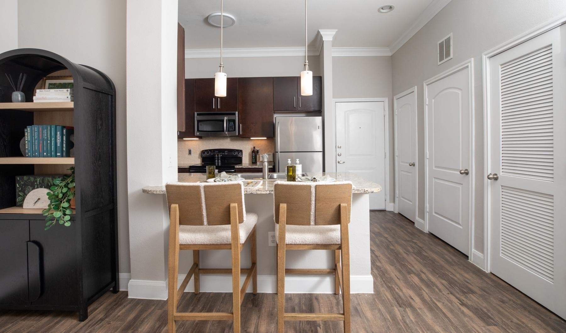 Braeswood Place photo 3